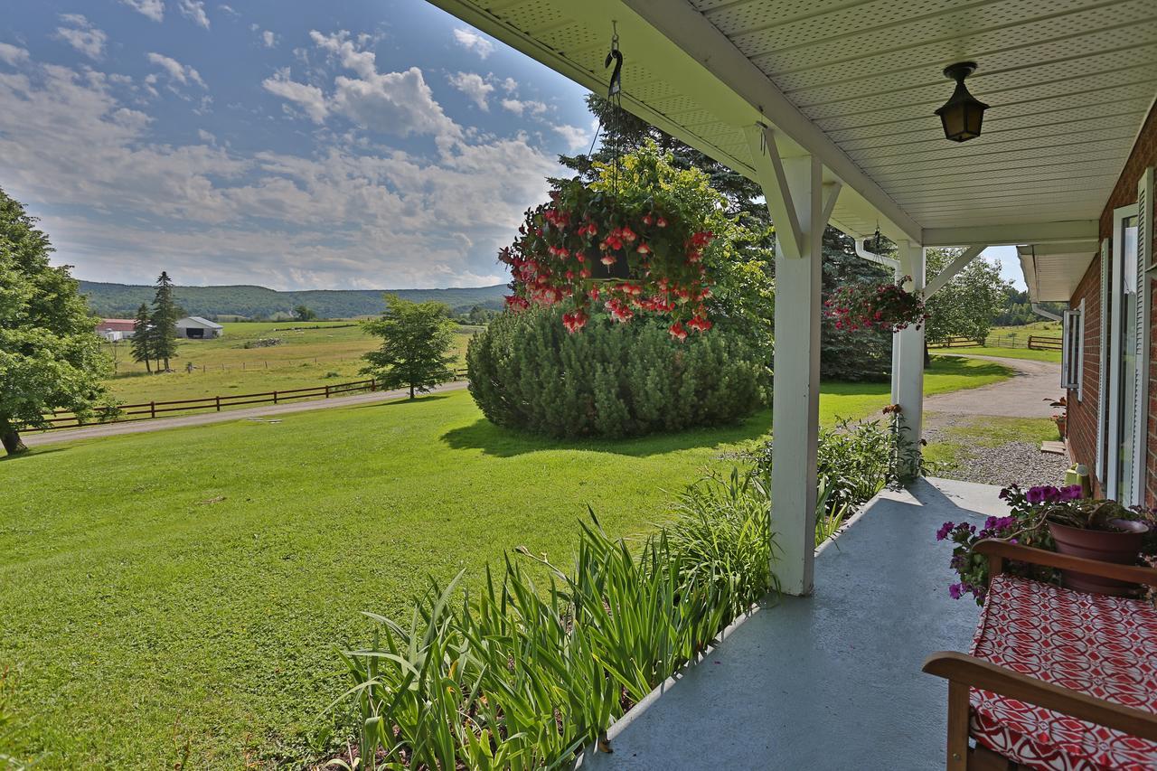 Ranch St-Hubert Bed & Breakfast Saint-Hermenegilde Dış mekan fotoğraf